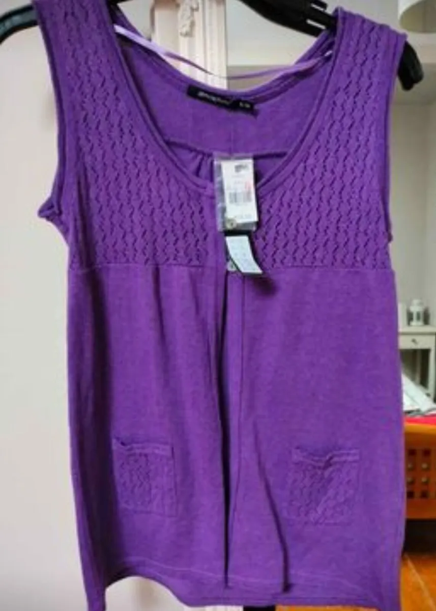 Penny's lilac top new with tags size 8 €6
Can do b - Image 3