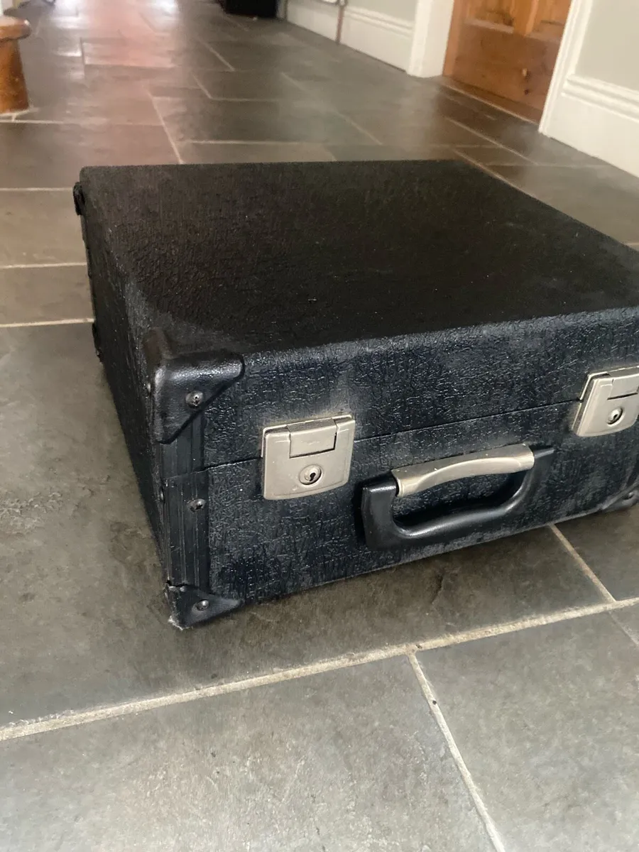 Black dot Accordion - Image 2