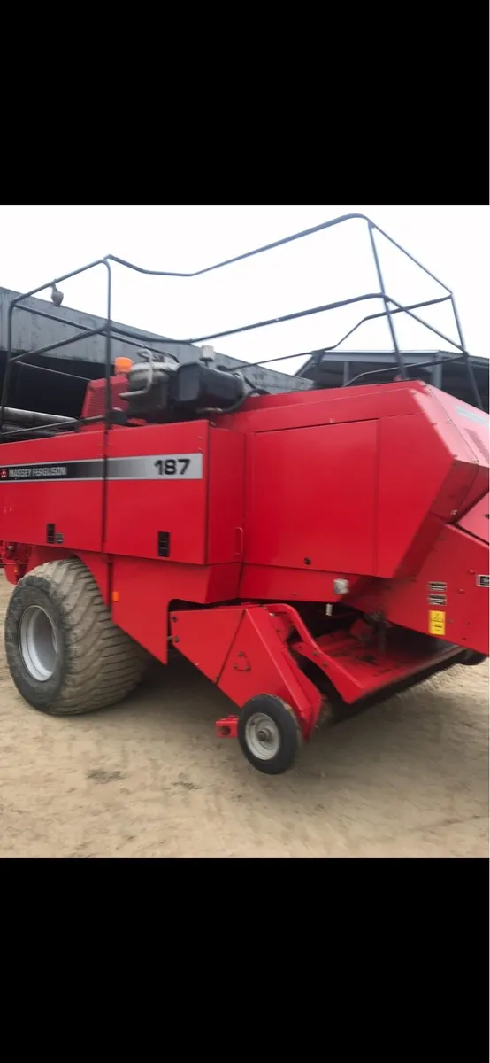 Massey Ferguson 187 - Image 1