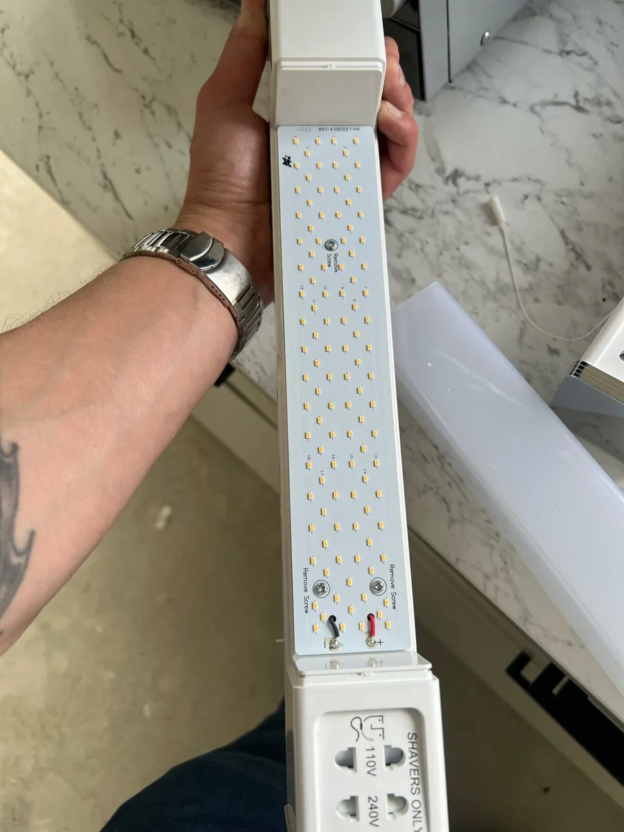 Bathroom led light - Image 3