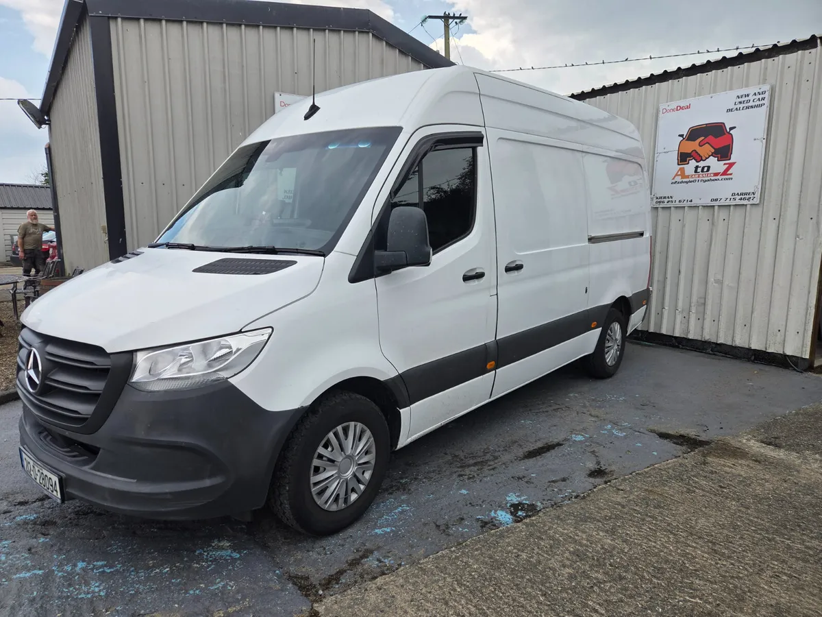 Mercedes-Benz Sprinter 2021 - Image 2