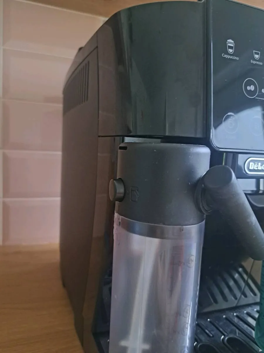 Coffee machine. DeLonghi Magnifica Start - Image 3