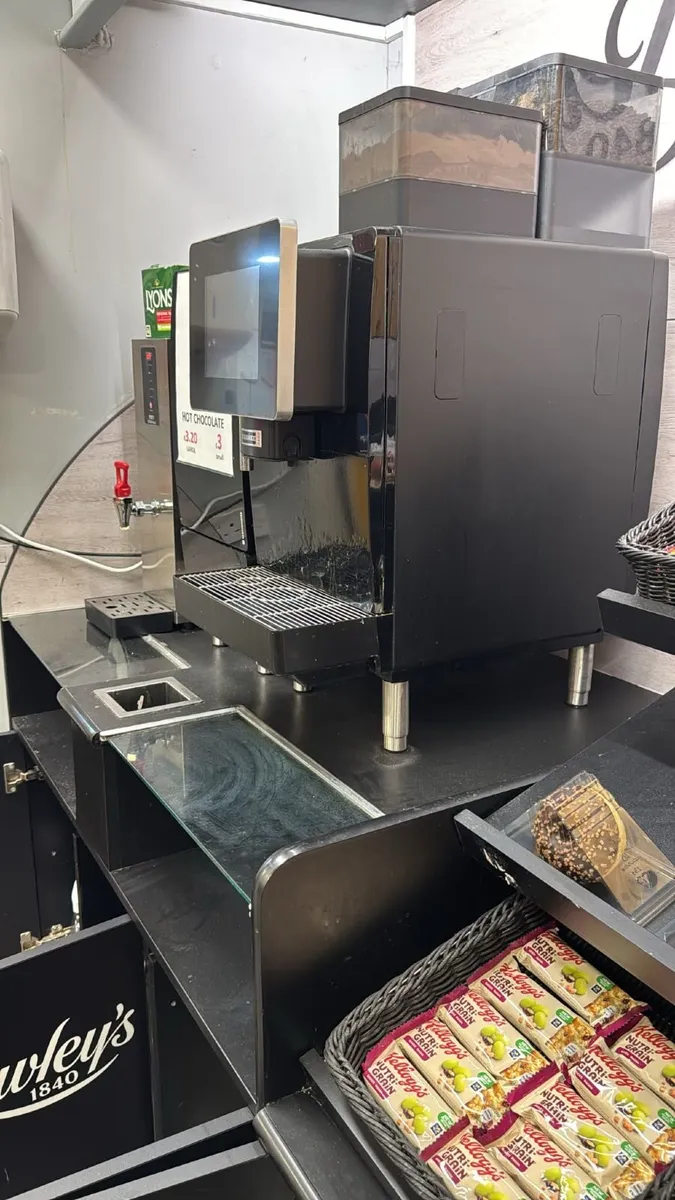 Coffee machine and stand - Image 3