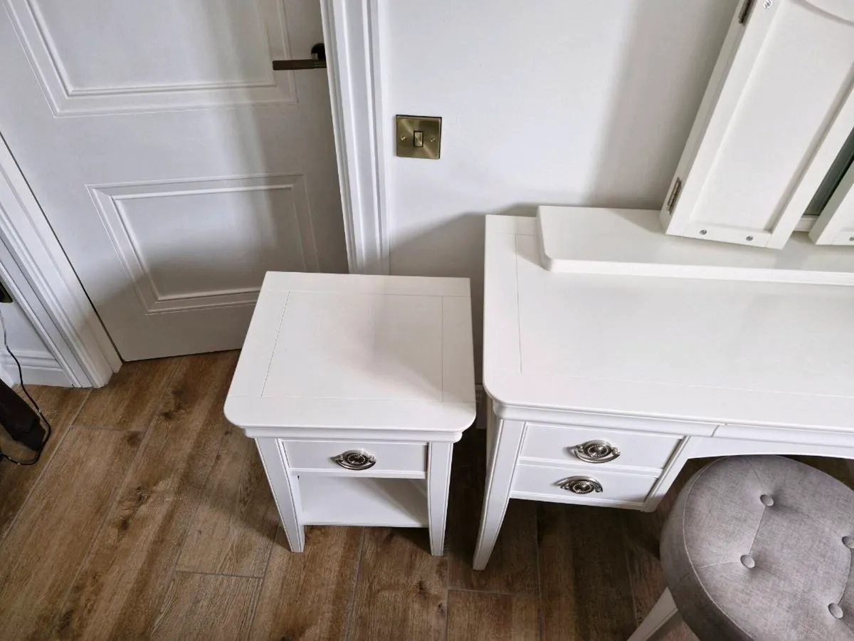 Dressing Table - Image 2