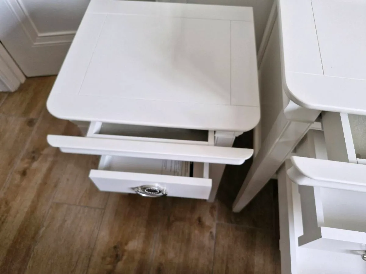 Dressing Table - Image 4