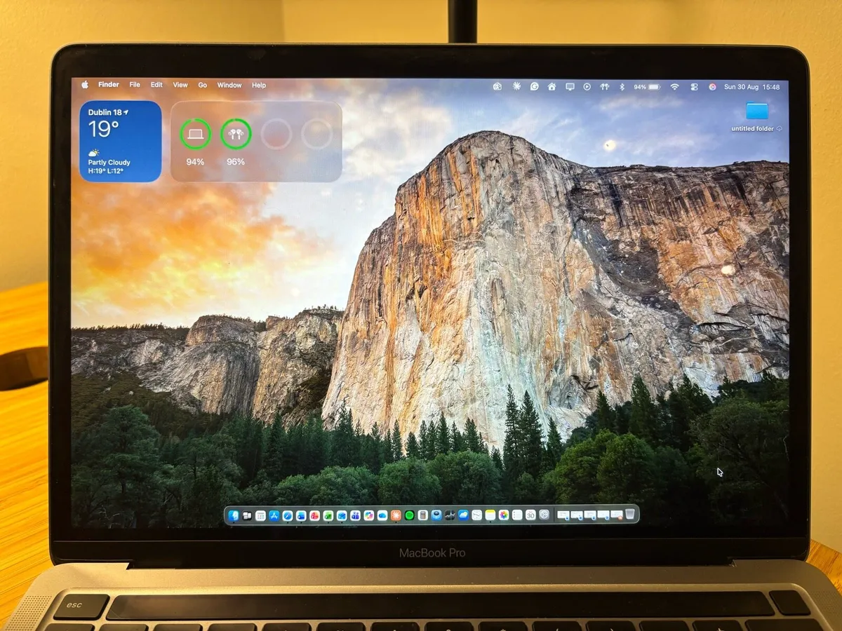MacBook Pro M1 13” 2020 - Image 2