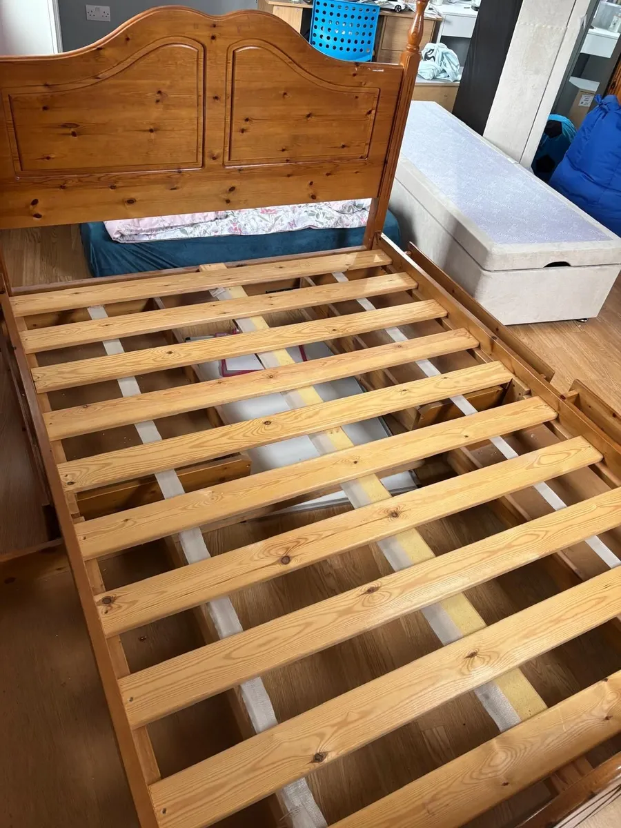 Bed - Image 2