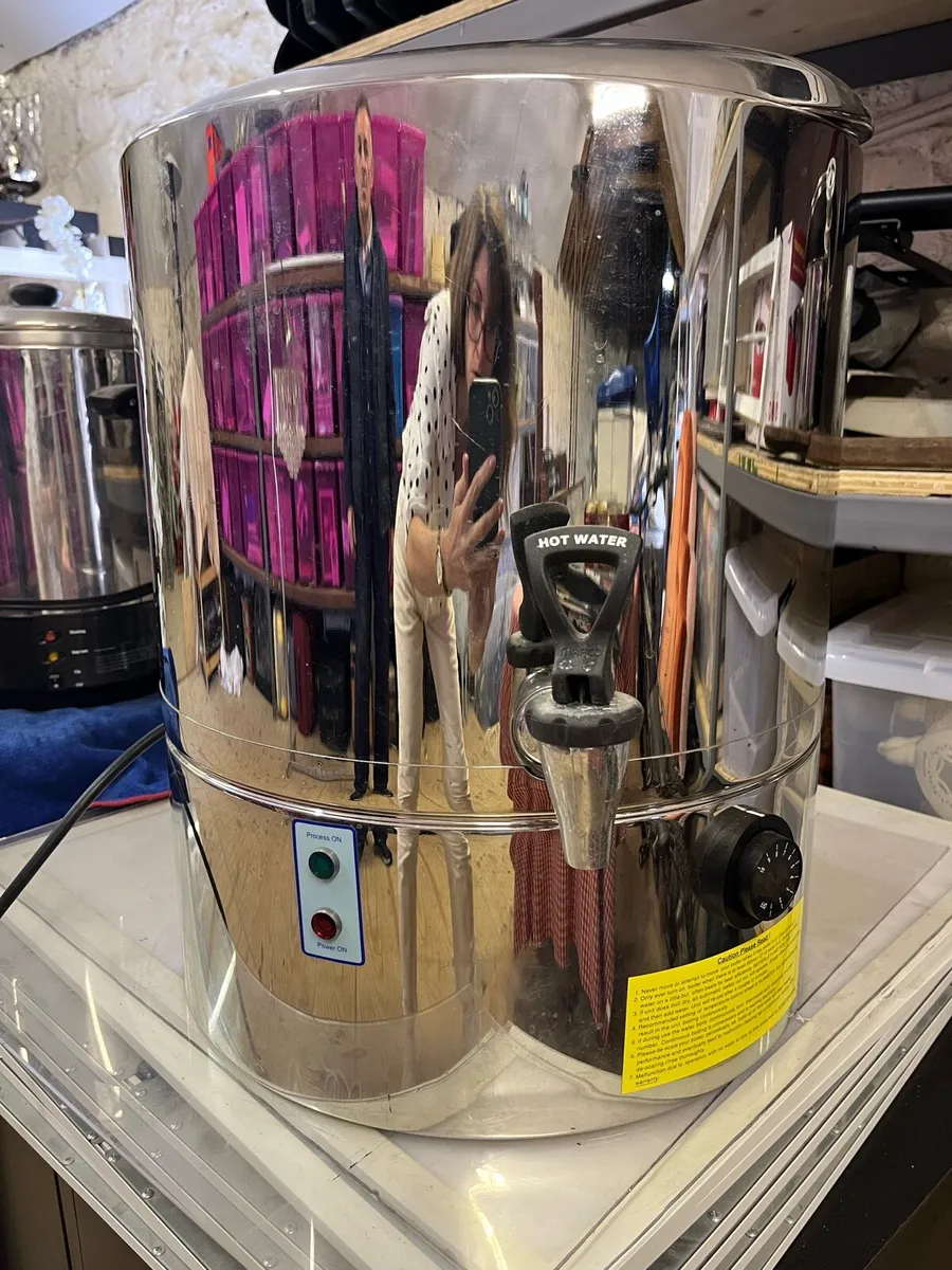 2 Electrical water heaters - Image 1