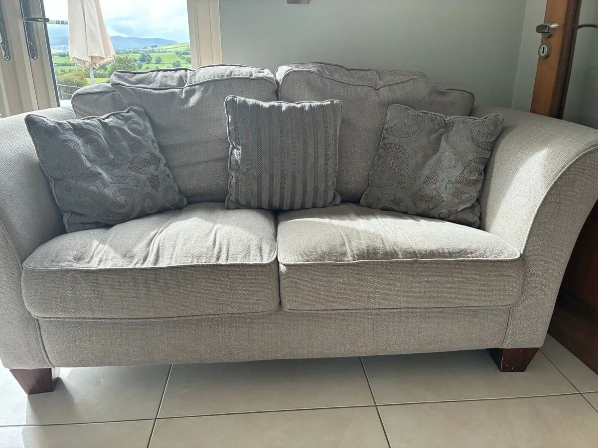 Couch 4 seater & 2 seater - Image 2