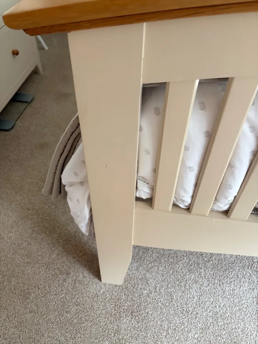 Bedroom furniture - bedframe,drawers & lockers - Image 3