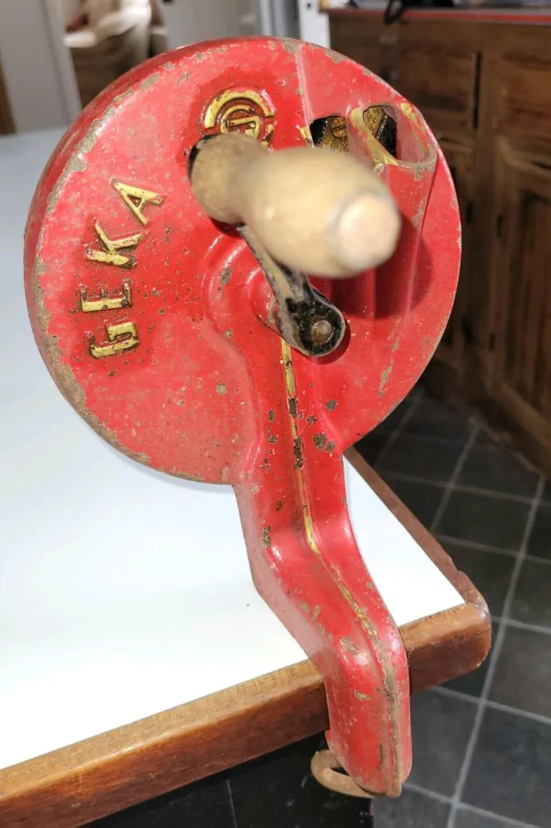 Vintage vegetable cutter - Image 2