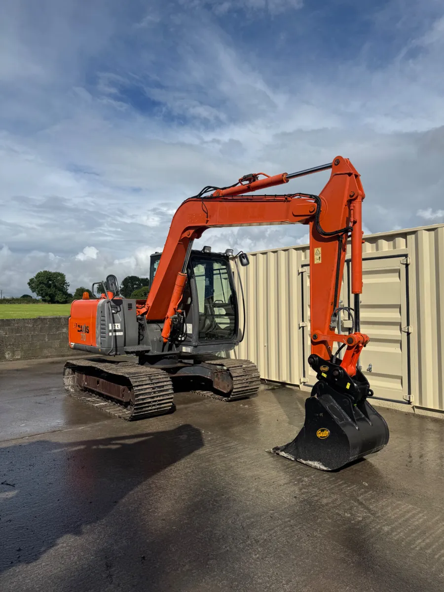 Hitachi ZX70 - Image 4