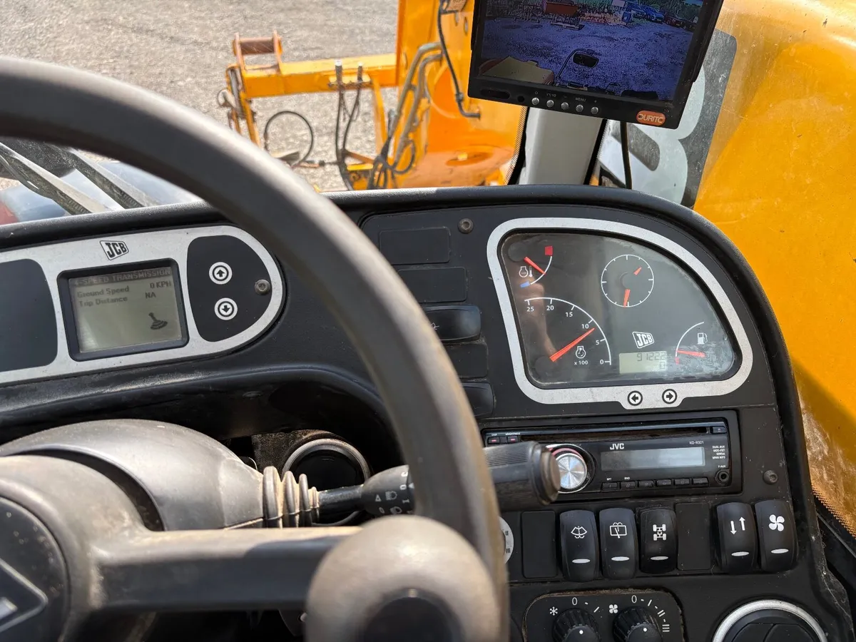 2011 JCB 536-60 - Image 4