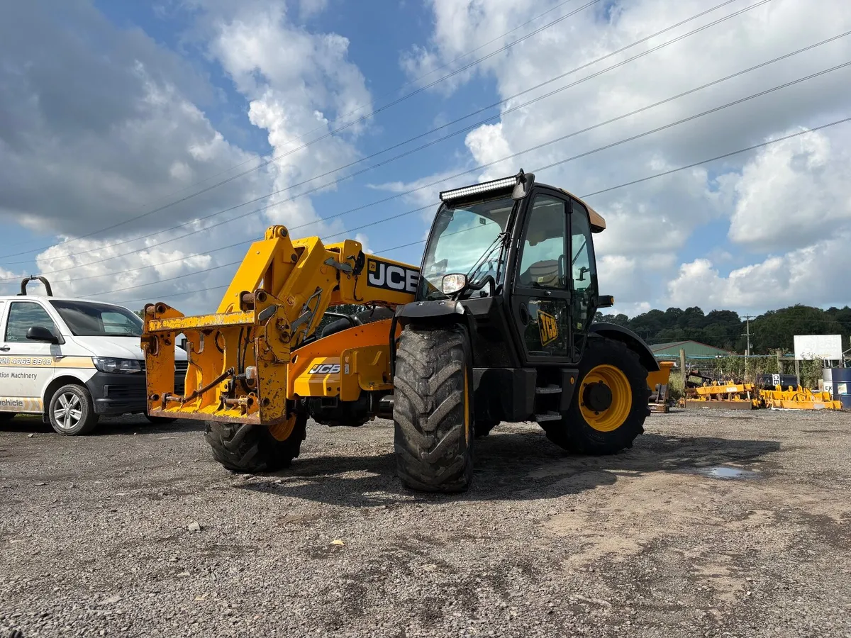 2011 JCB 536-60 - Image 1