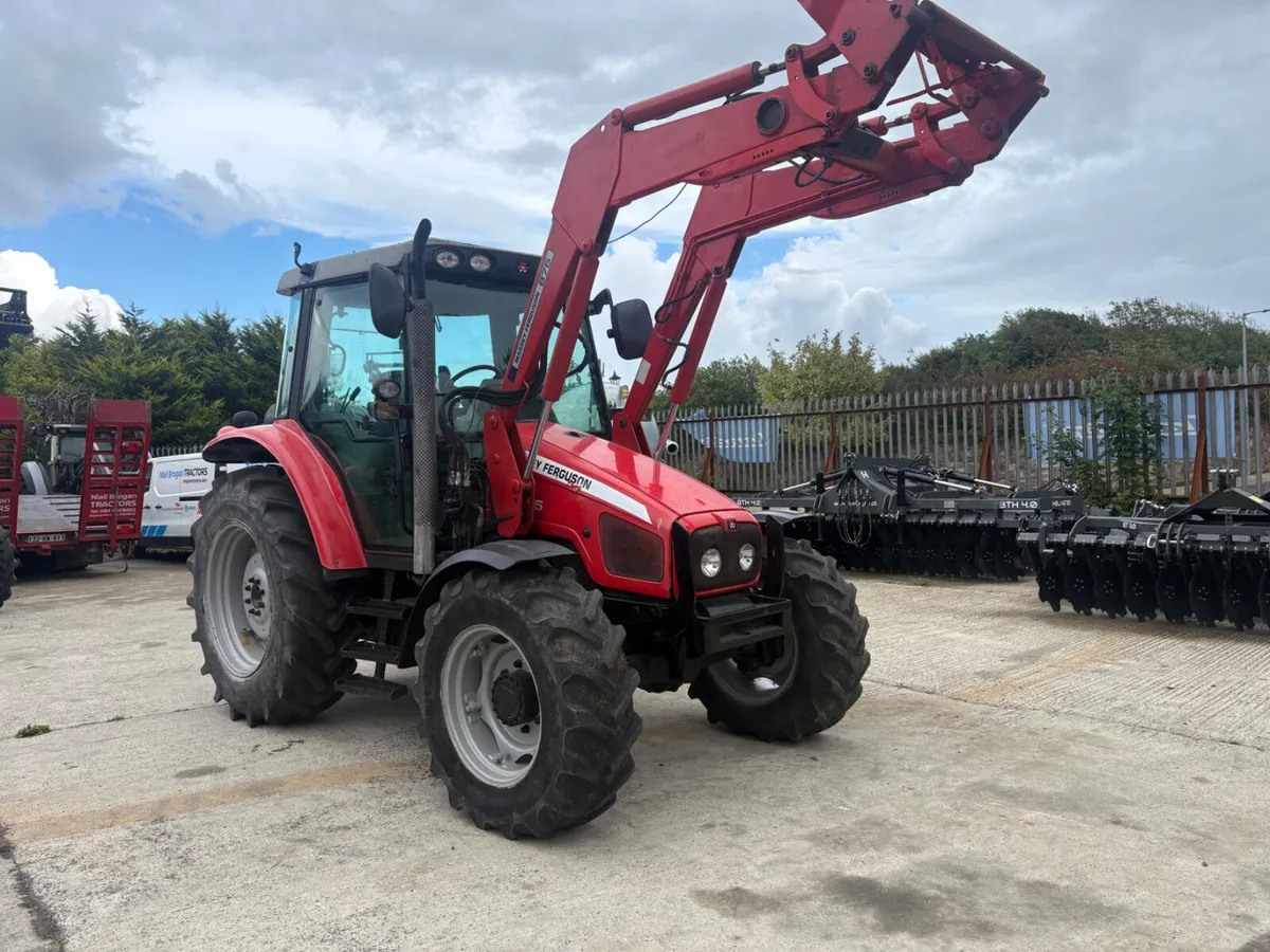 2006 Massey Ferguson 5455 - Image 2