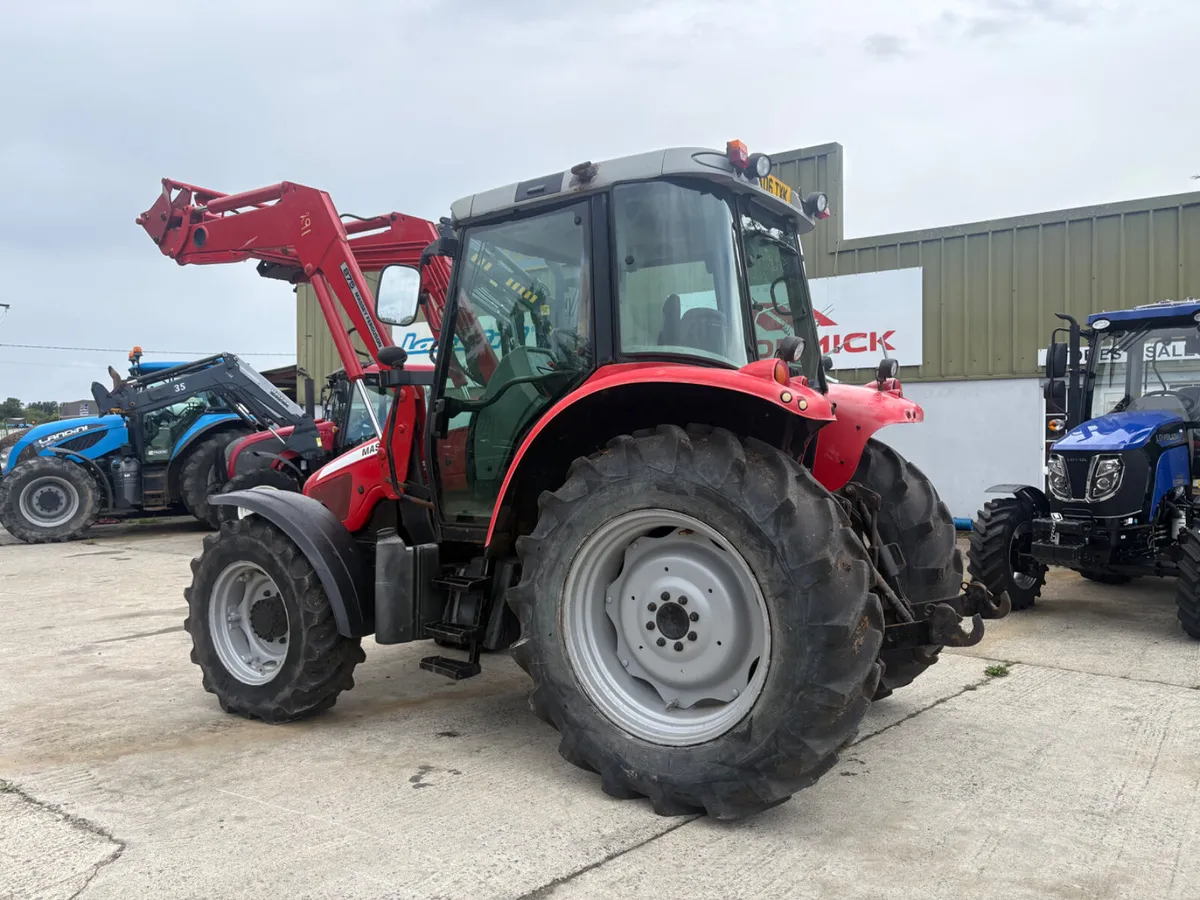 2006 Massey Ferguson 5455 - Image 3