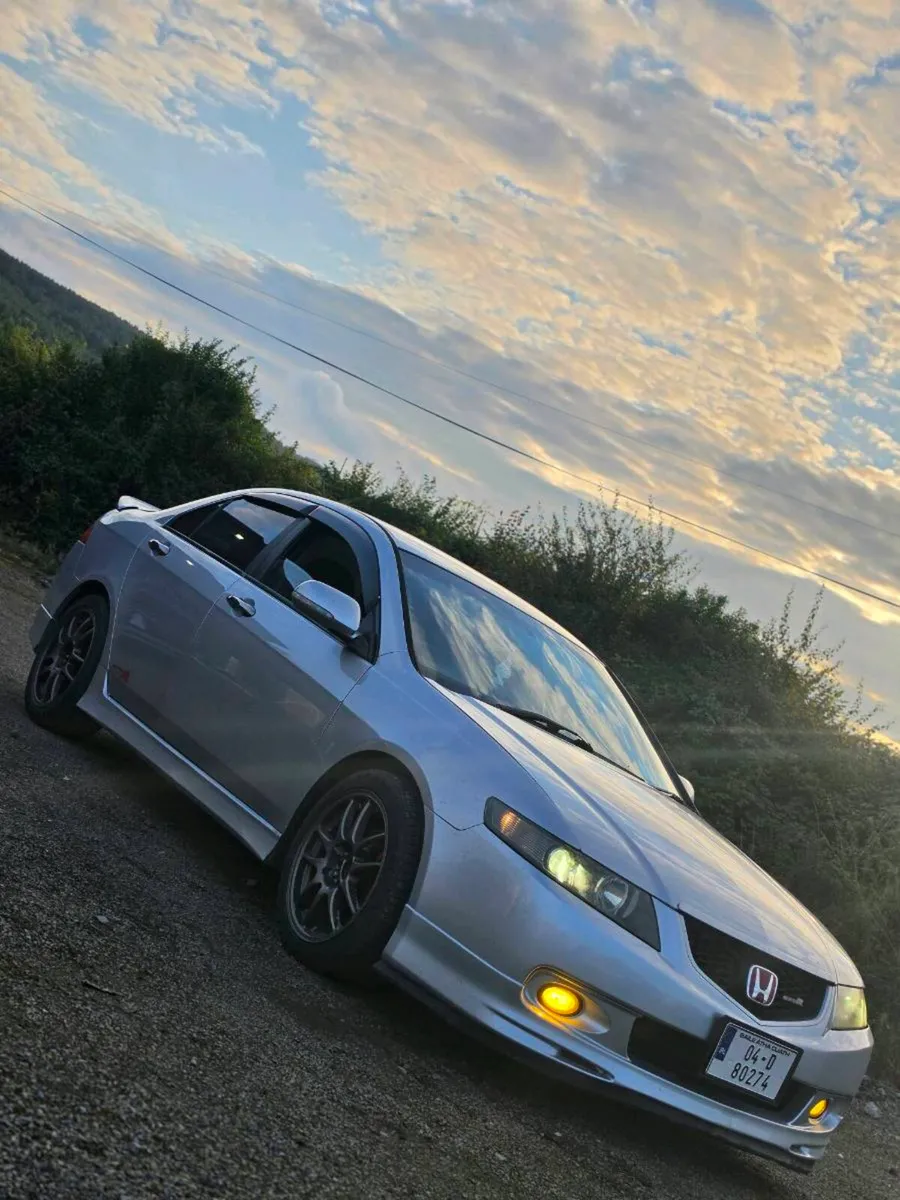 Honda accord euro r cheap - Image 2