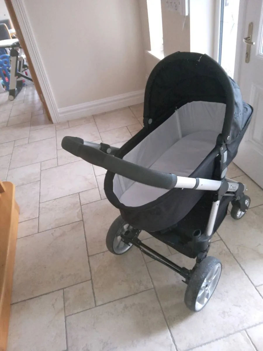 I Candy buggy plus more baby stuff - Image 3