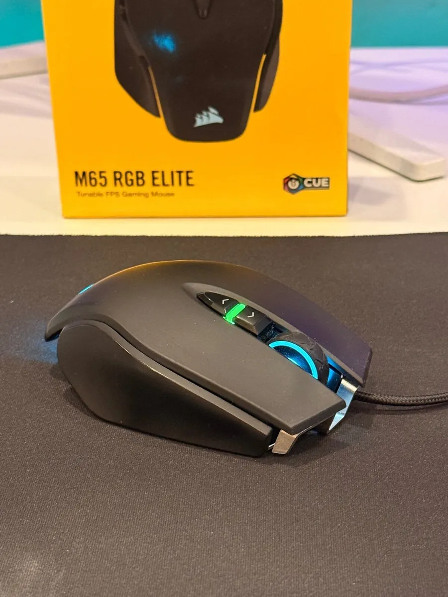 Corsair M65 ELITE RGB Gaming Mouse - Image 3