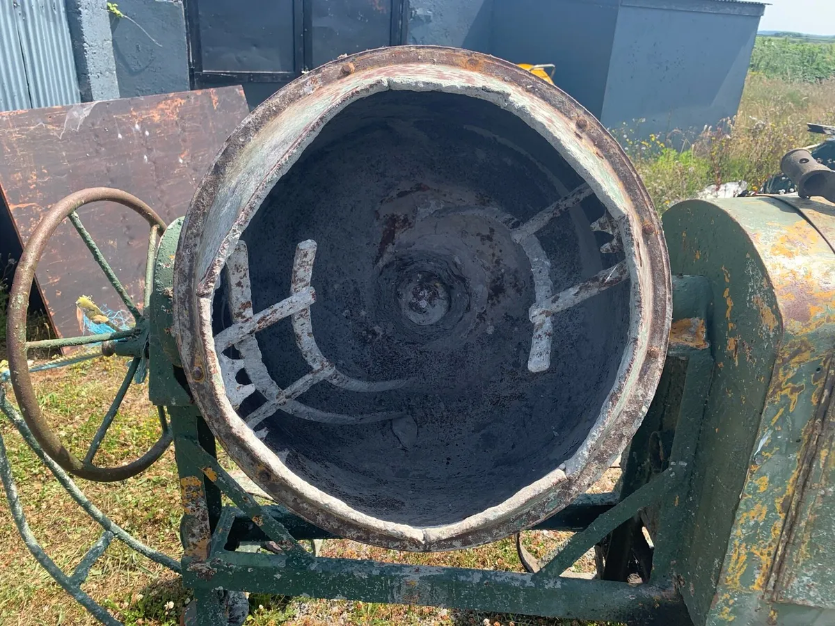 Cement mixer - Image 2