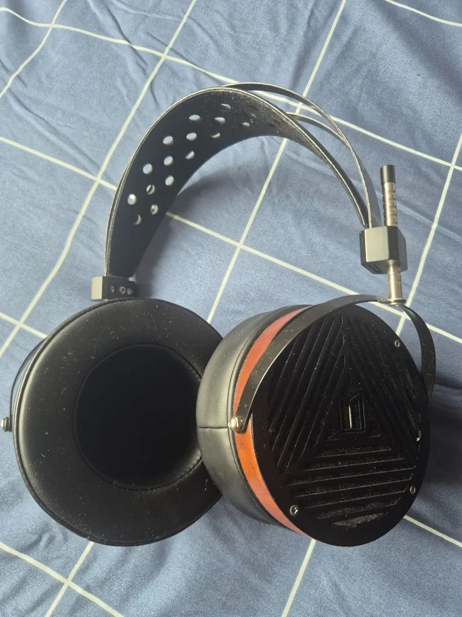 Monolith M1060 Planar Magnetic Headphones - Image 1