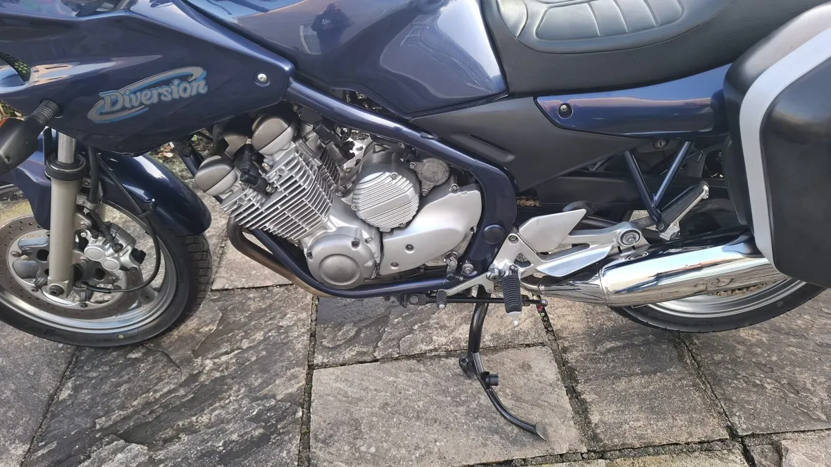 YAMAHA XJ 600 - Image 4