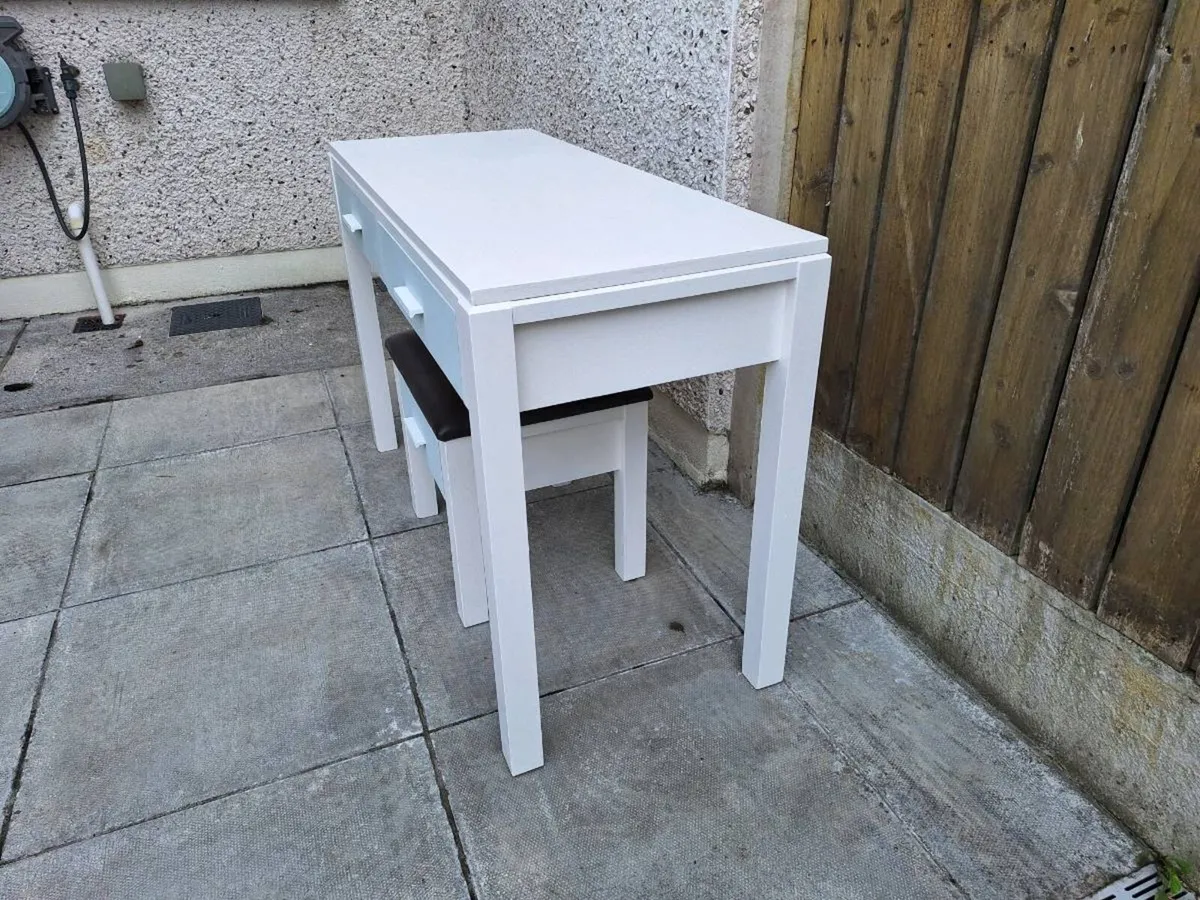 Dresser and stool - Image 2
