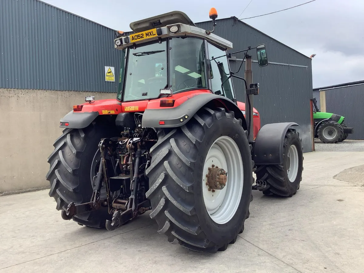 2002 MF 8250 - Image 4
