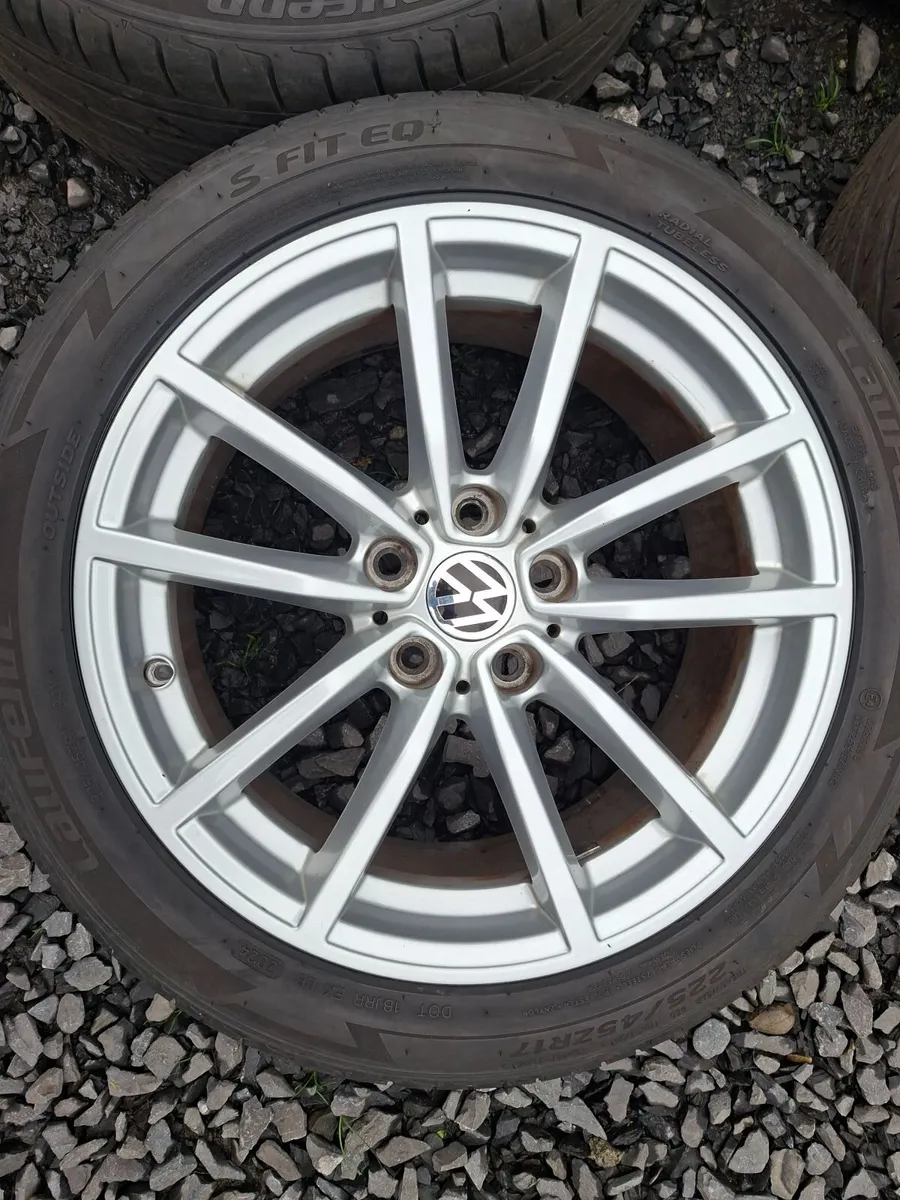 17" Vw Alloys with tyres - Image 1
