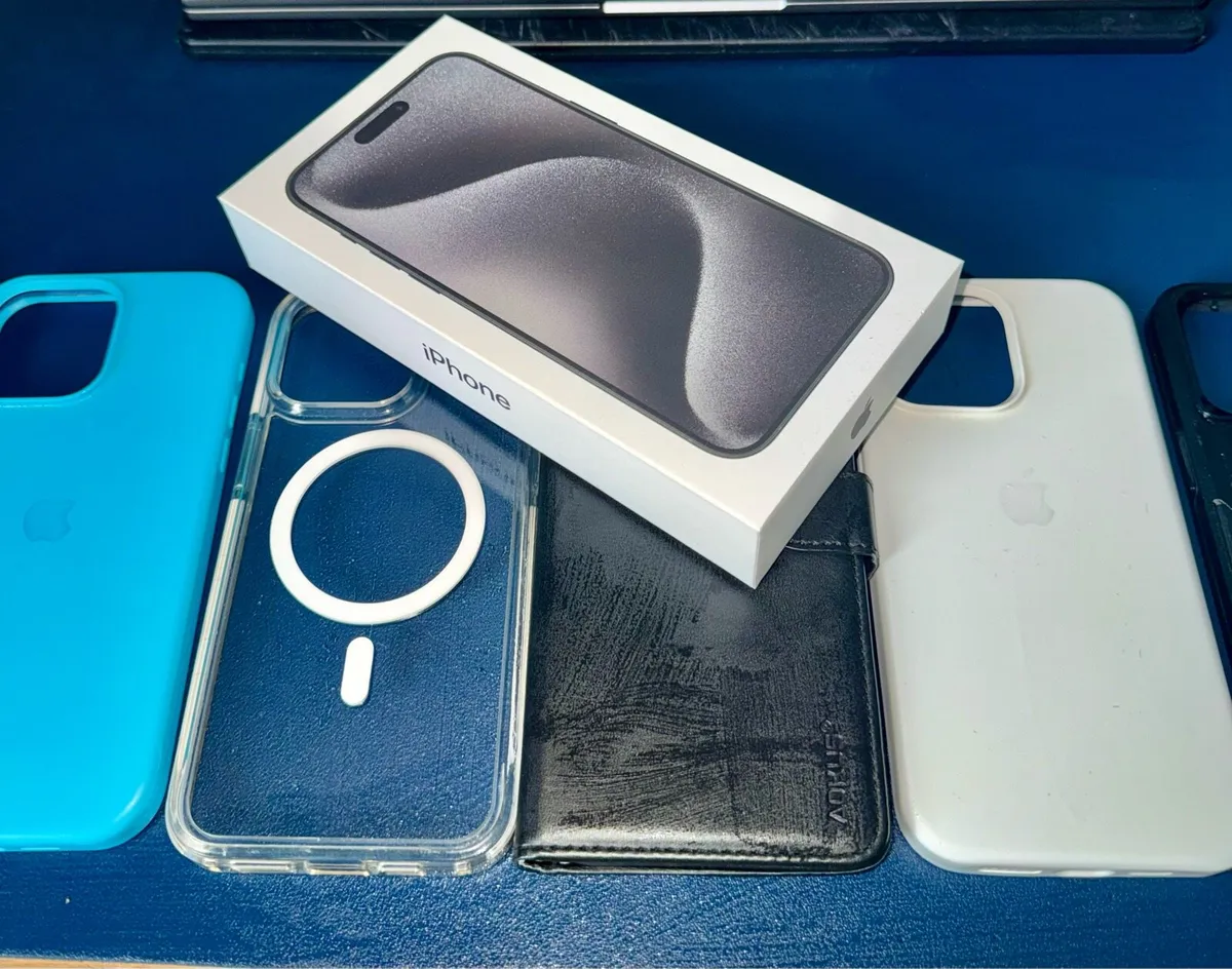iPhone 15 Pro Max 256GB FULLY UNLOCKED - Image 4
