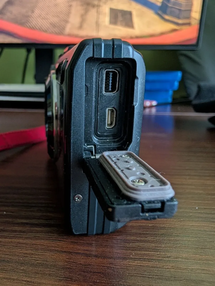 Olympus Tg 4 Waterproof Camera - Image 4
