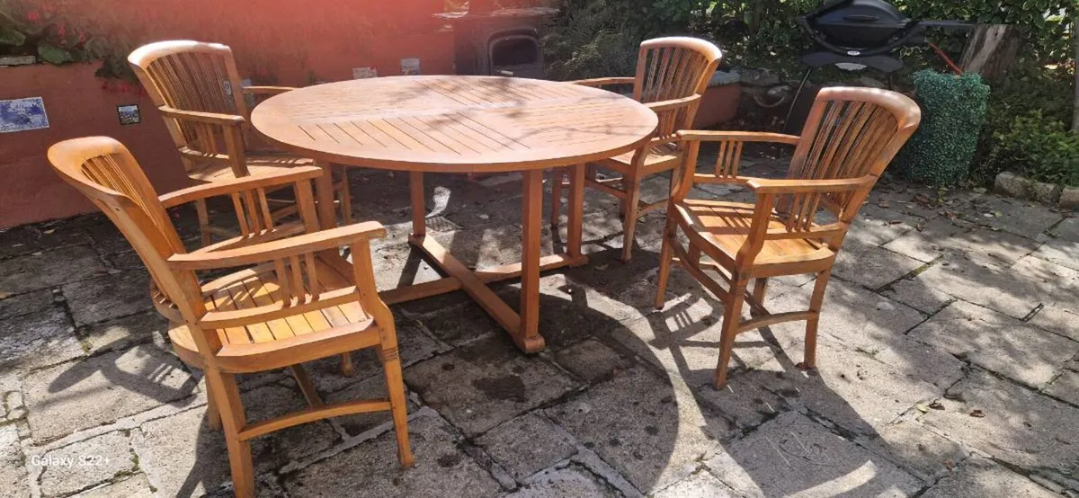 Teak outdoor table and 6 chairs - Image 3