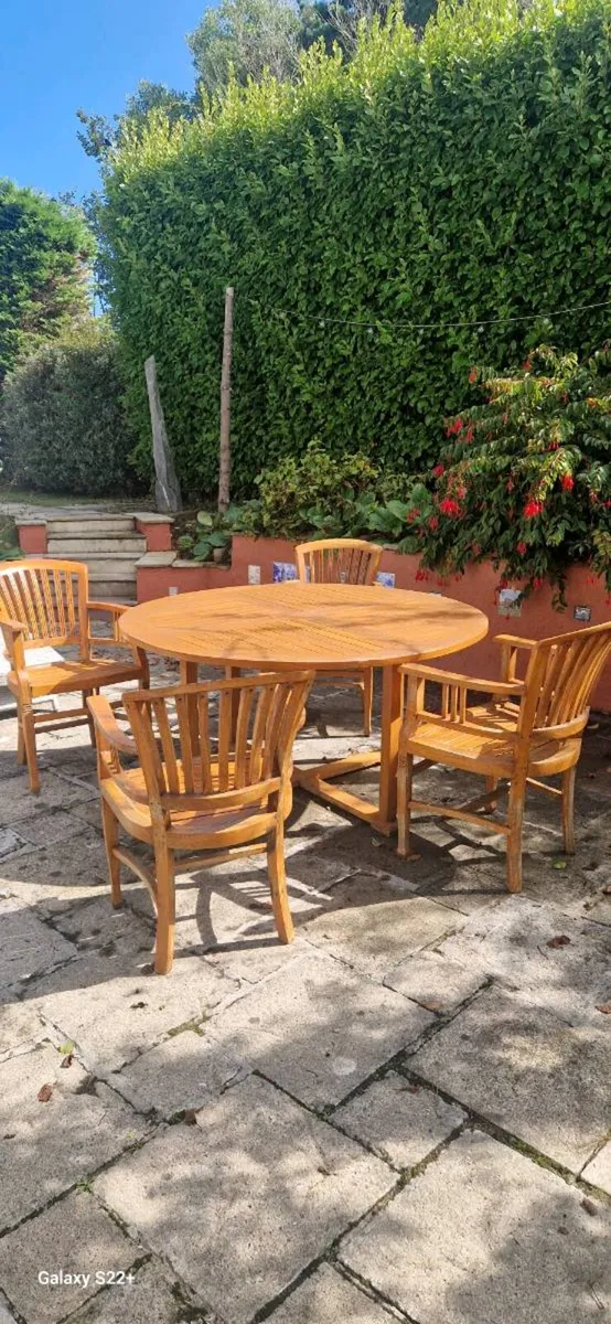 Teak outdoor table and 6 chairs - Image 2
