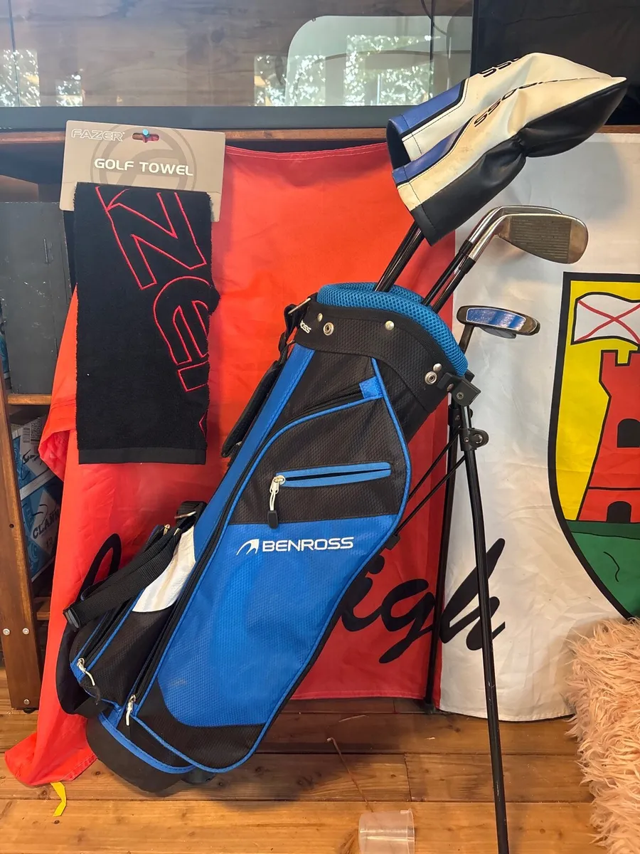 Kids golf clubs right handed - Image 1
