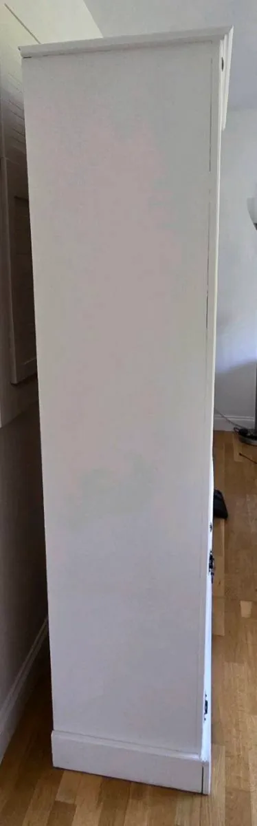 Free Standing Unit - Image 2