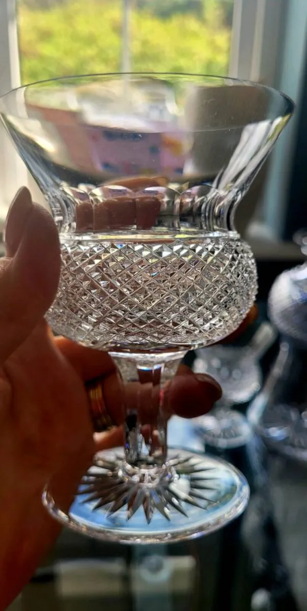 Edinburgh crystal decanter and wine glasses x 4 - Image 2