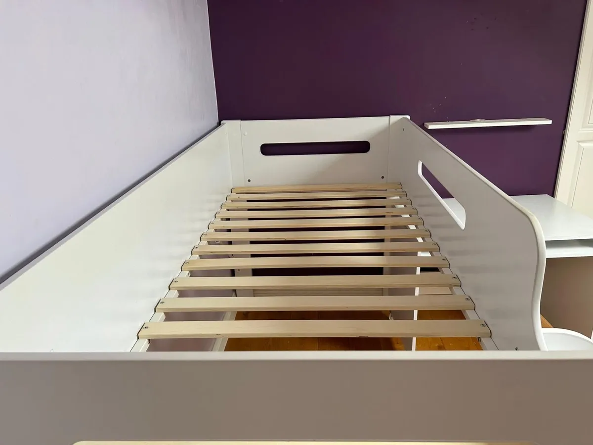 White mid sleeper cabin bed - Image 2