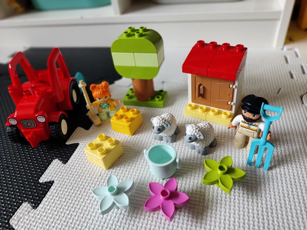 Lego Duplo Farm Tractor & Animal Care - Image 1