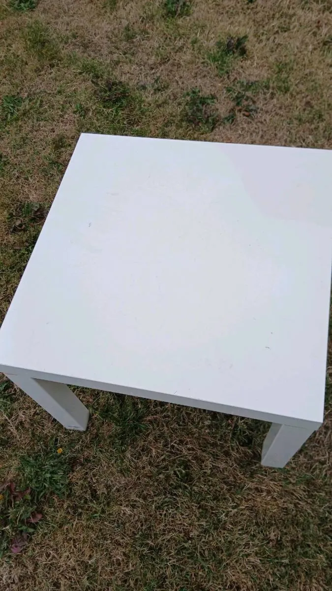 Small white table - Image 3