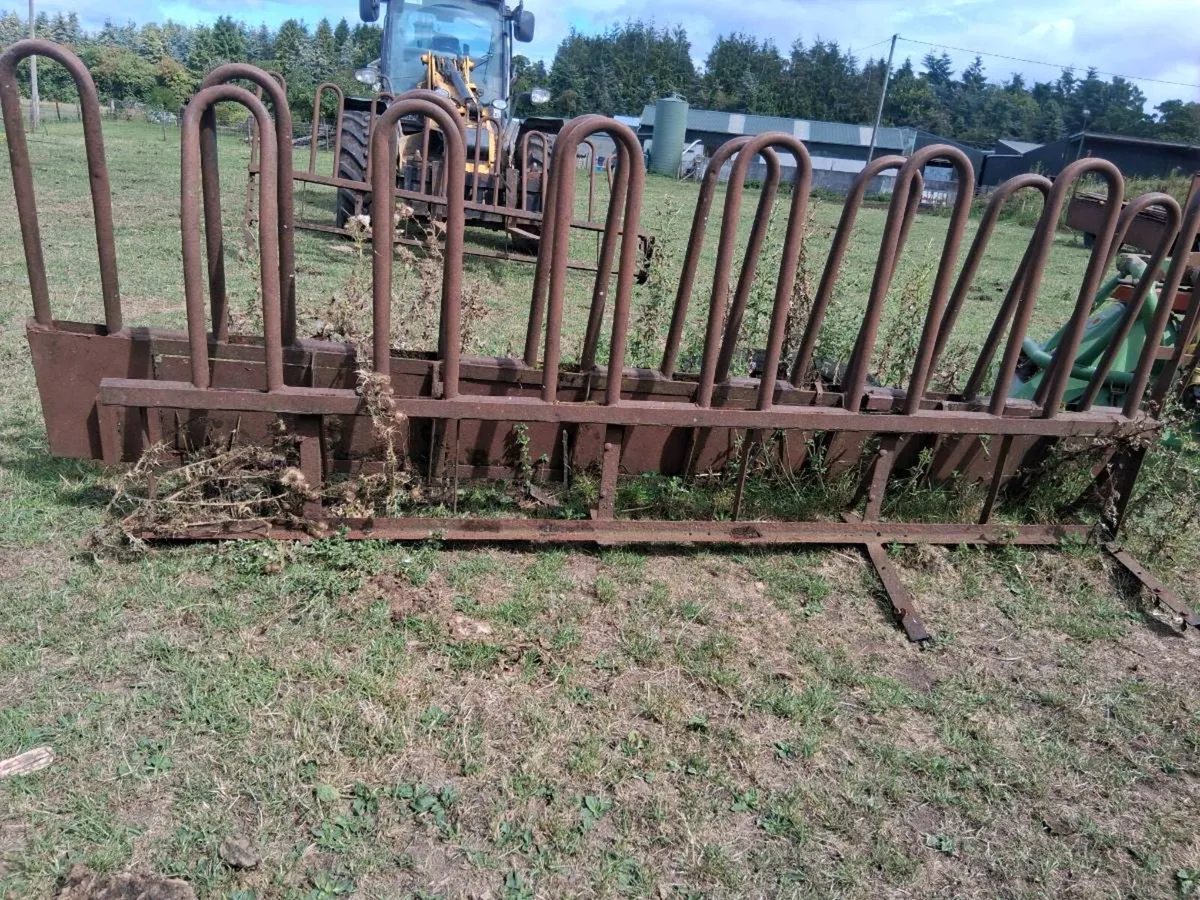Feed barriers - Image 1