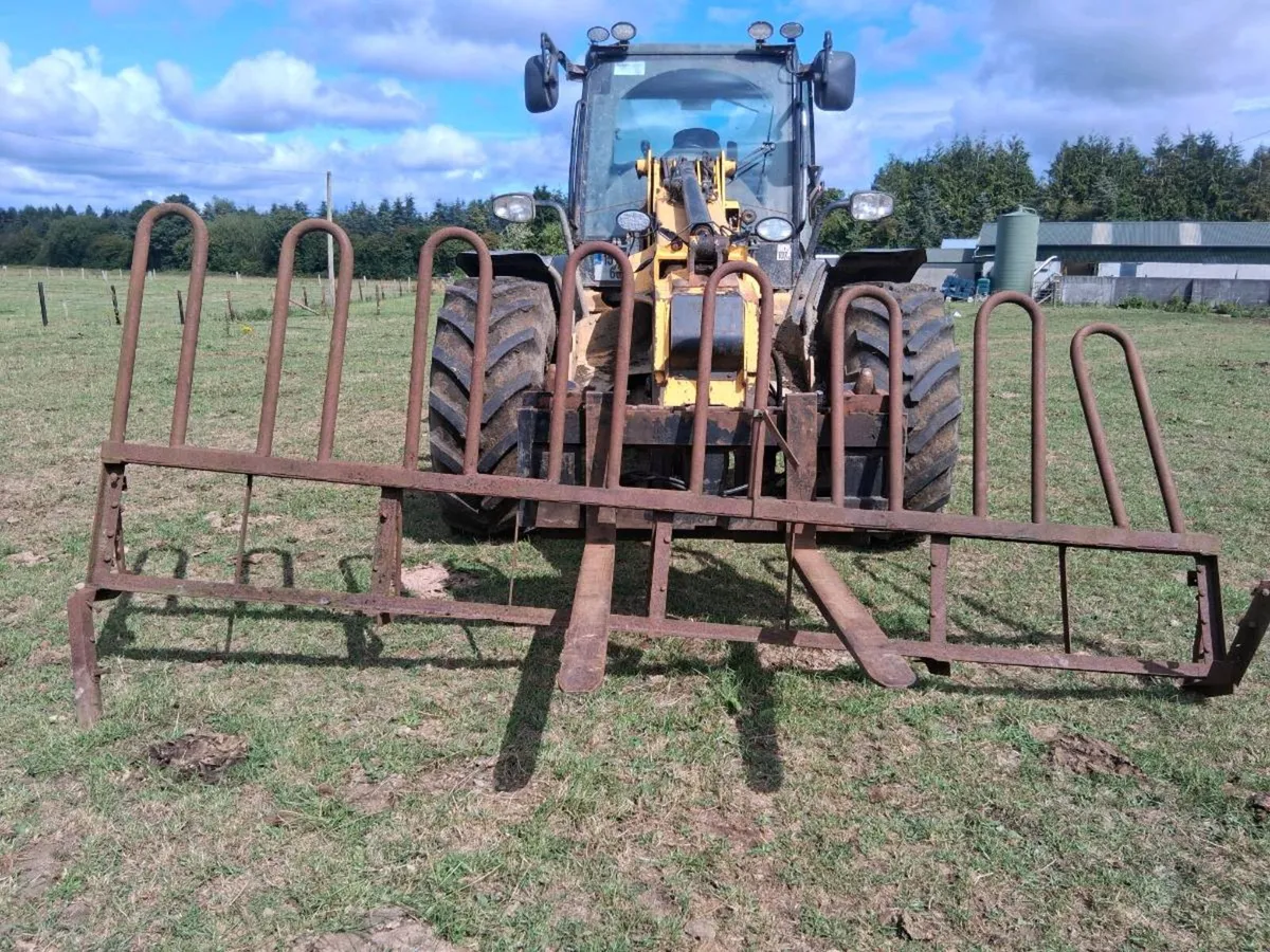 Feed barriers - Image 2