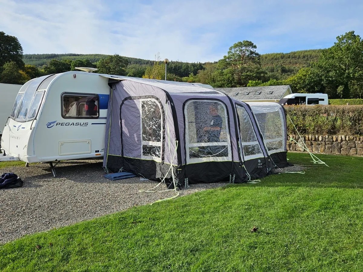 Caravan - Image 2