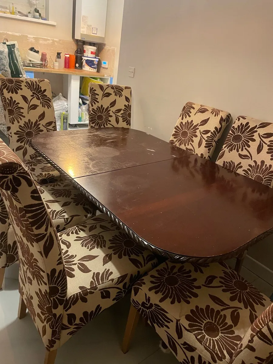 Dining table - Image 2