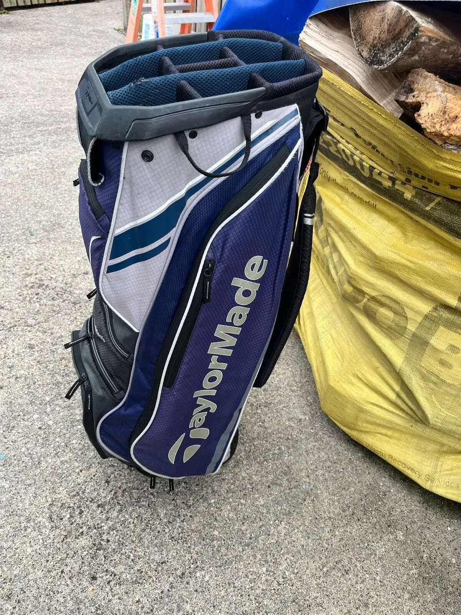 Taylormade cart bag - Image 1