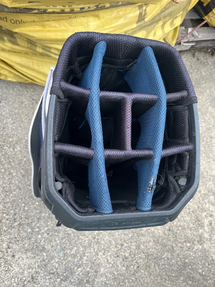 Taylormade cart bag - Image 2