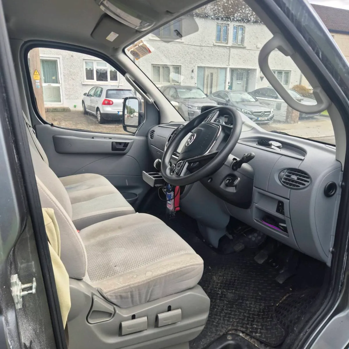 Van low mileage - Image 3