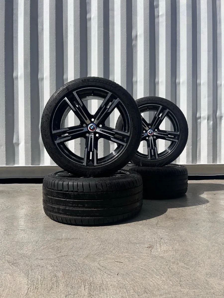Genuine BMW G30, G20 848M 18” Alloy Wheels - Image 1