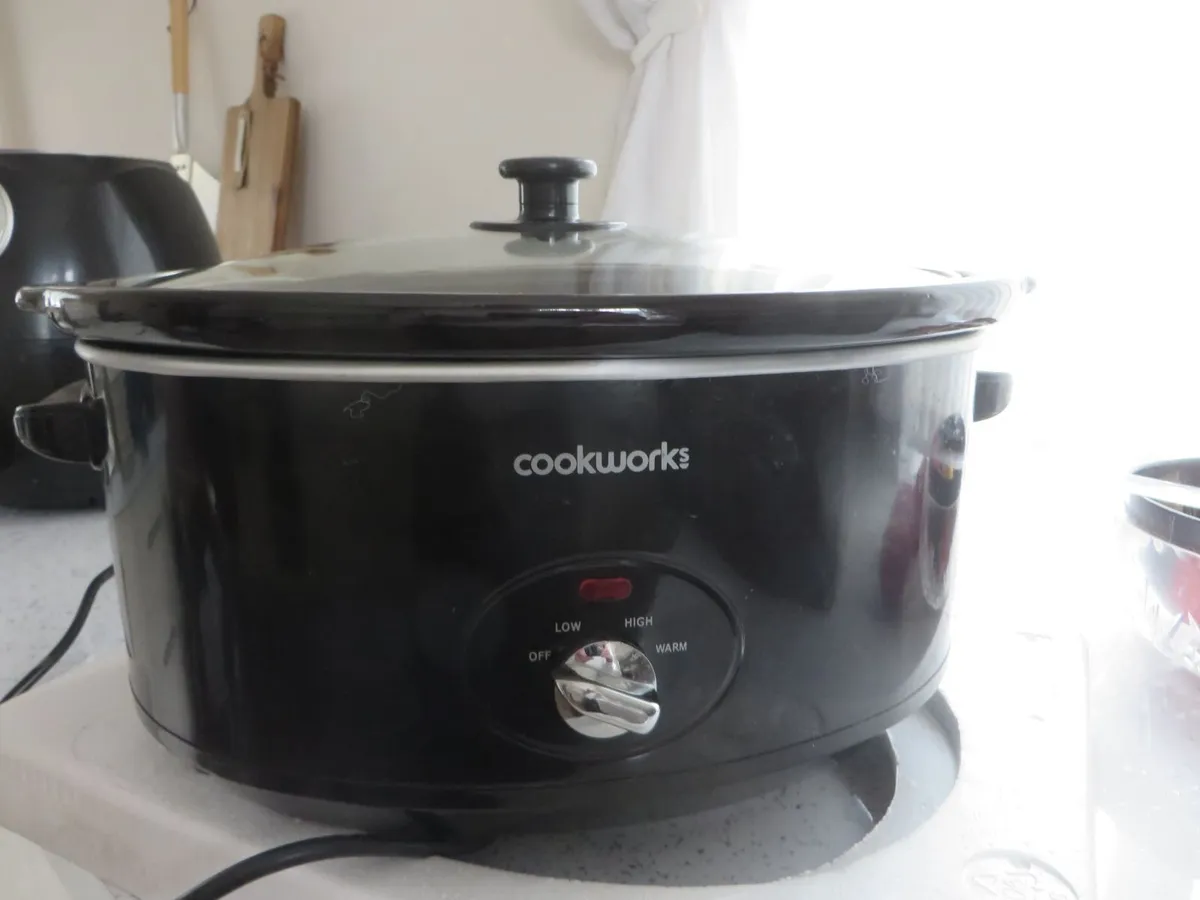 Slow Cooker(6.5L) - Image 1
