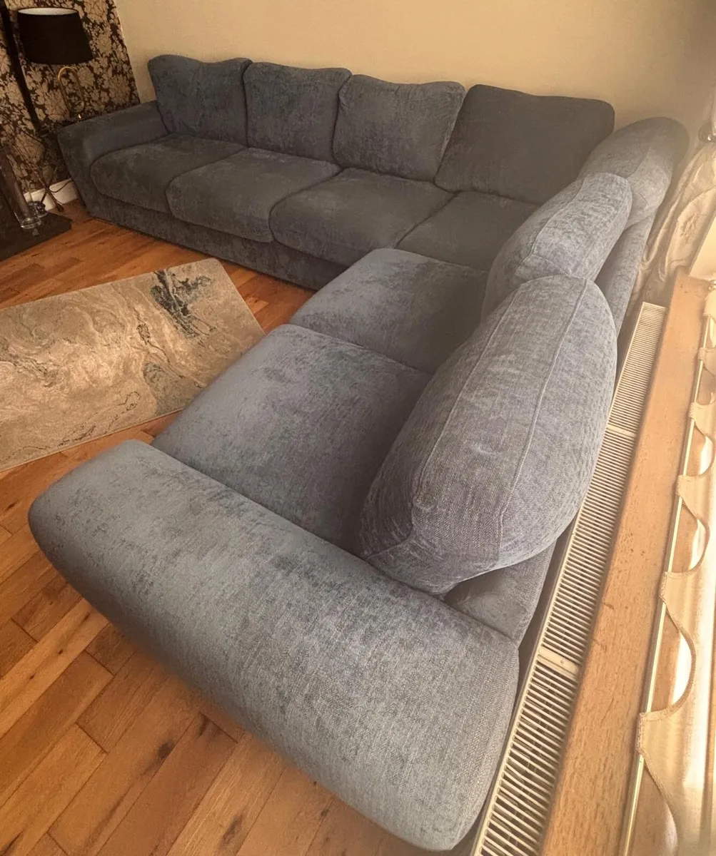 L shaped sofa - Image 3