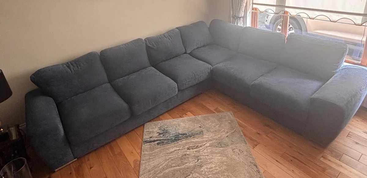 L shaped sofa - Image 2